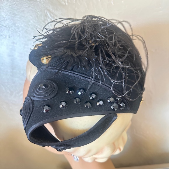 INVENTIVE 1940\'S BLACK FELT CAP WITH GOLD STUDS, BEADS & SATIN BAND TRIM main image 13